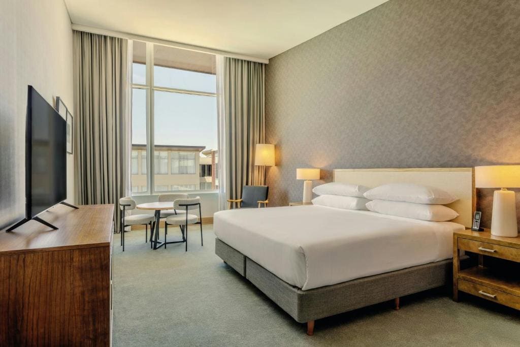 King Room with Pool View - Club Level room - Image 1