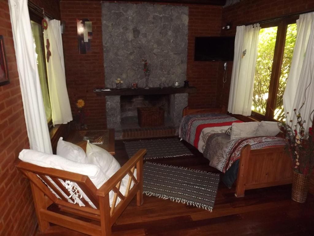 Bungalow room - Image 1