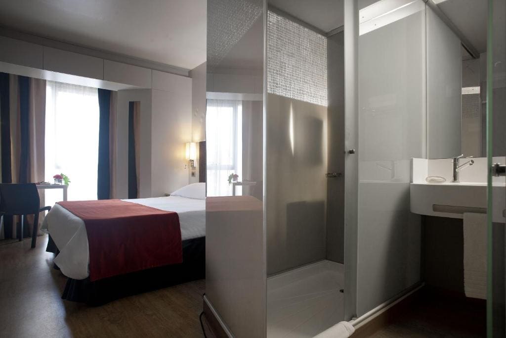 Standard Double Room room - Image 3