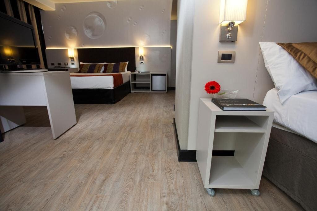 Standard Quadruple Room room - Image 3