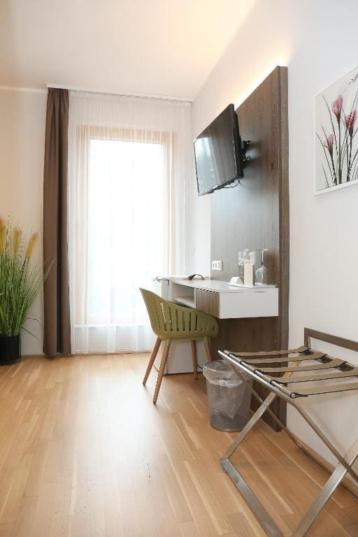 Double Room room - Image 2