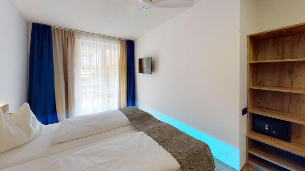 Deluxe Double or Twin Room room - Image 1