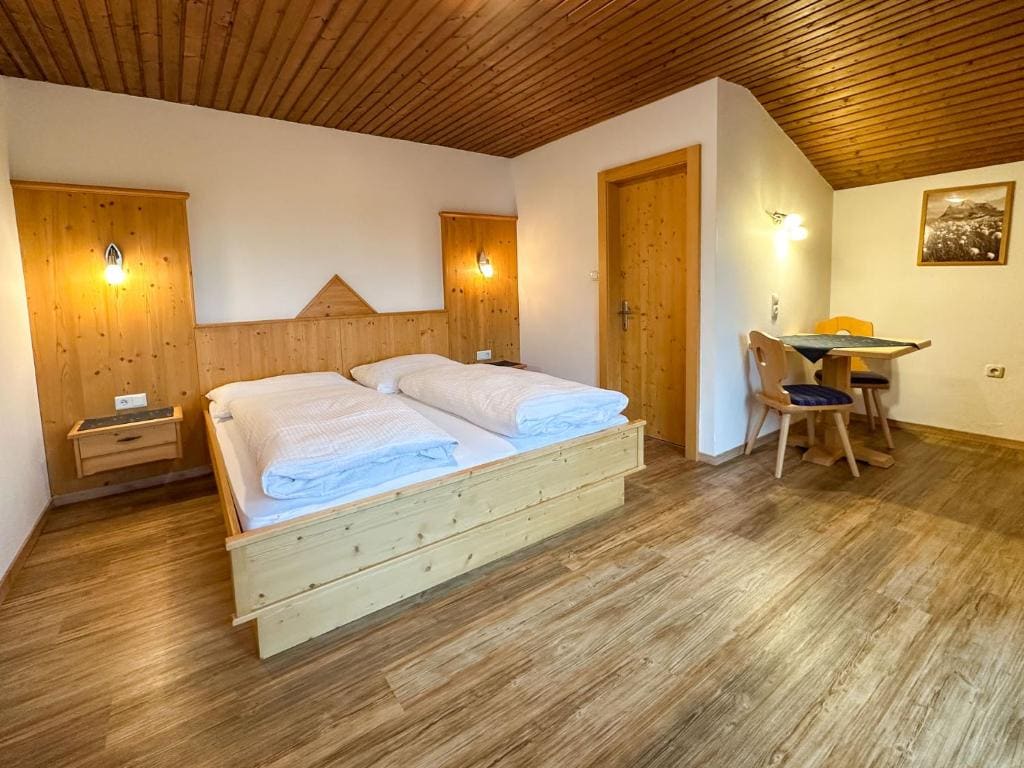 Two Bedroom Apartment room - Image 2