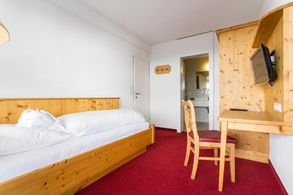 Suite room - Image 3