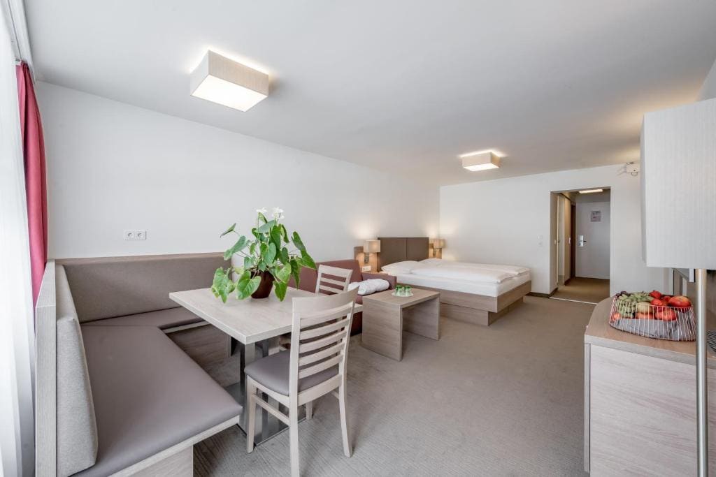 Large Double Room room - Image 2