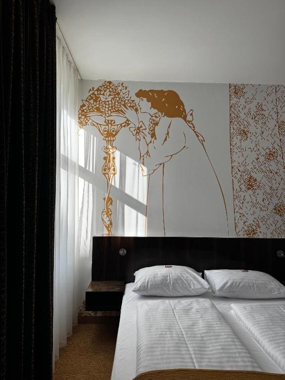 Superior Double Room room - Image 3