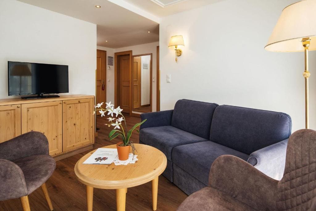 Junior Suite with Balcony room - Image 1