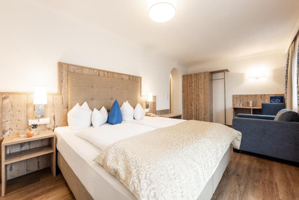 Double or Twin Room with Garden View room - Image 2