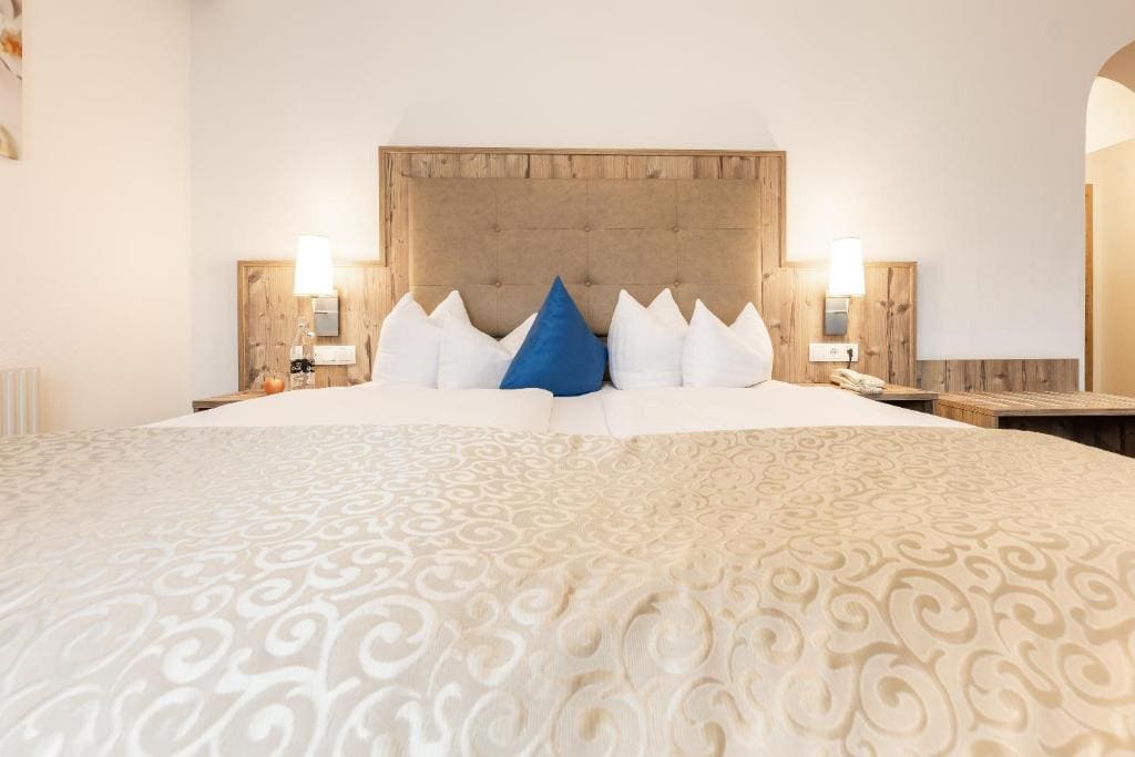 Double or Twin Room with Garden View room - Image 1