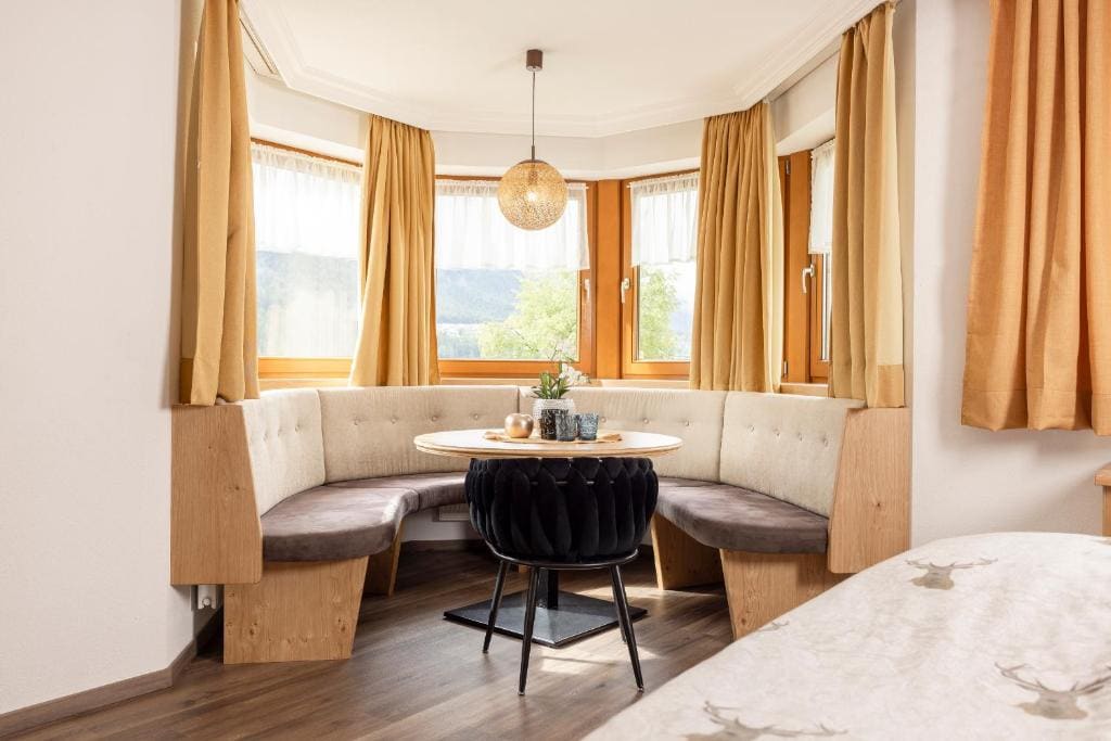 Suite room - Image 1