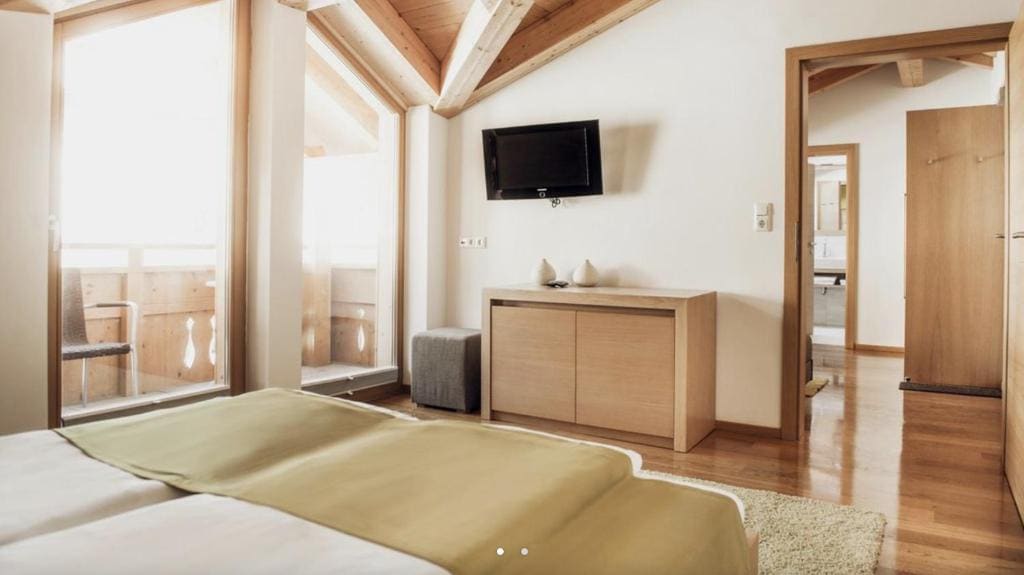 Standard Suite room - Image 2