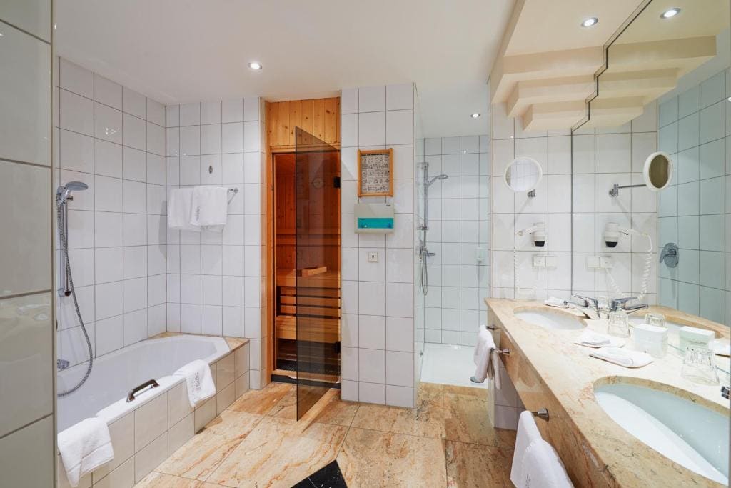 Two Bedroom Suite room - Image 1