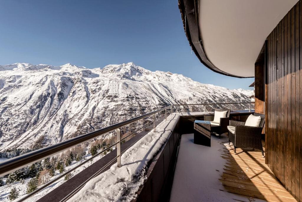 Suite with Mountain View room - Image 1