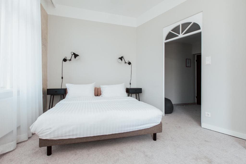 Family Room room - Image 2