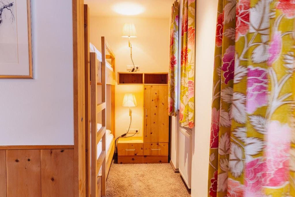Family Junior Suite room - Image 2
