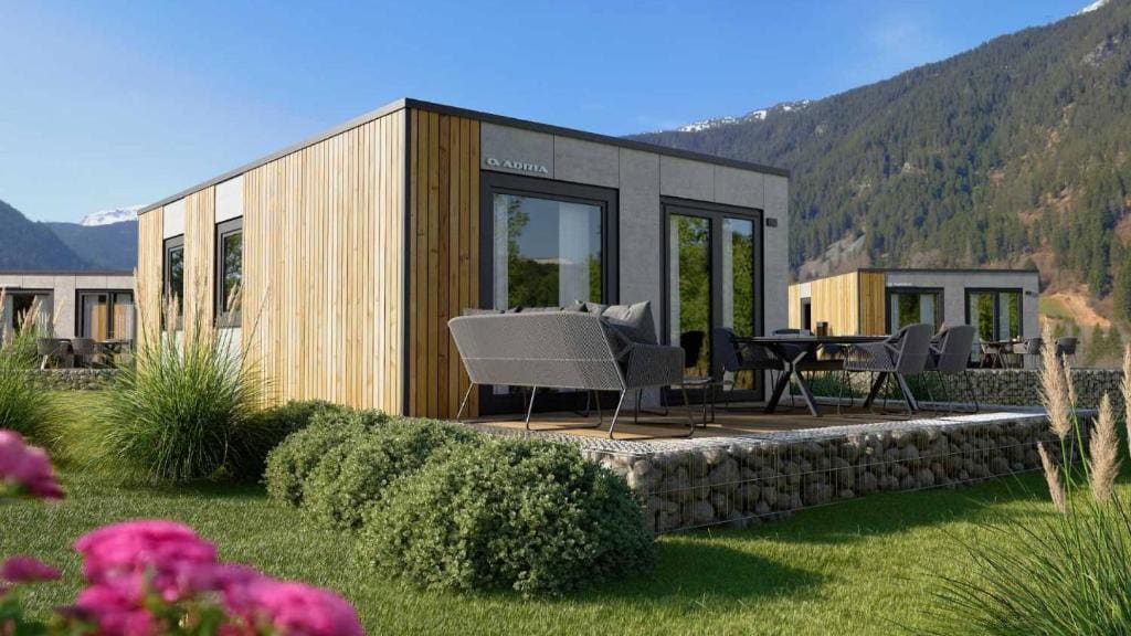 Bungalow room - Image 1