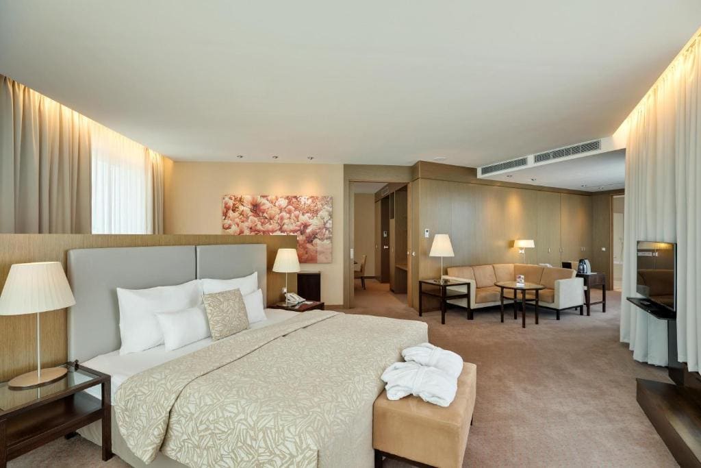 Suite room - Image 2