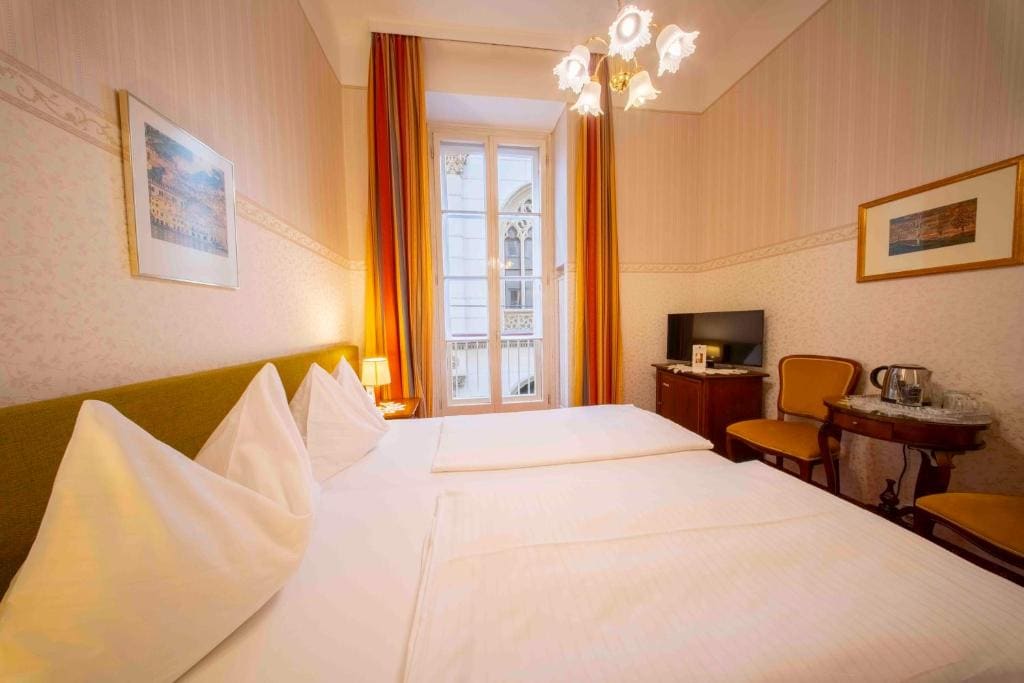 Standard Double Room room - Image 3