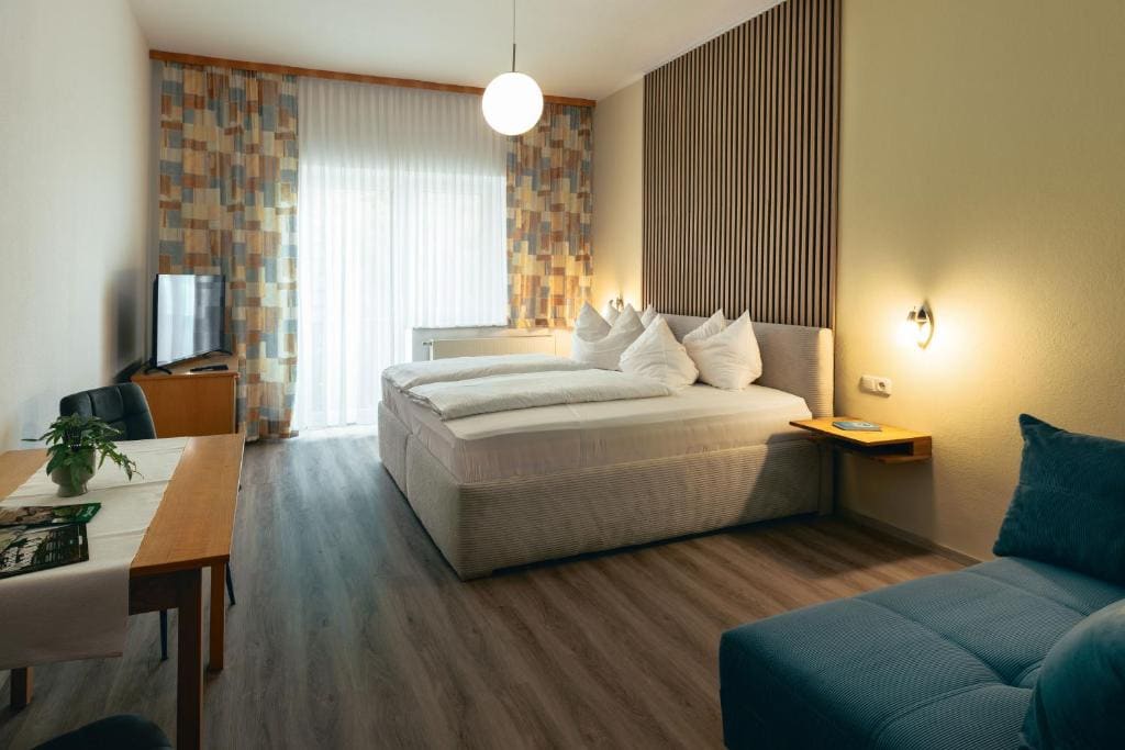 Deluxe Double Room room - Image 3