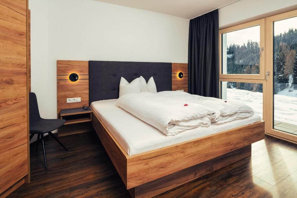One-Bedroom Suite room - Image 1