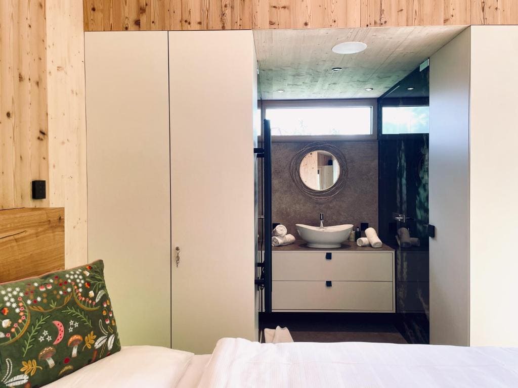 One-Bedroom Chalet room - Image 2