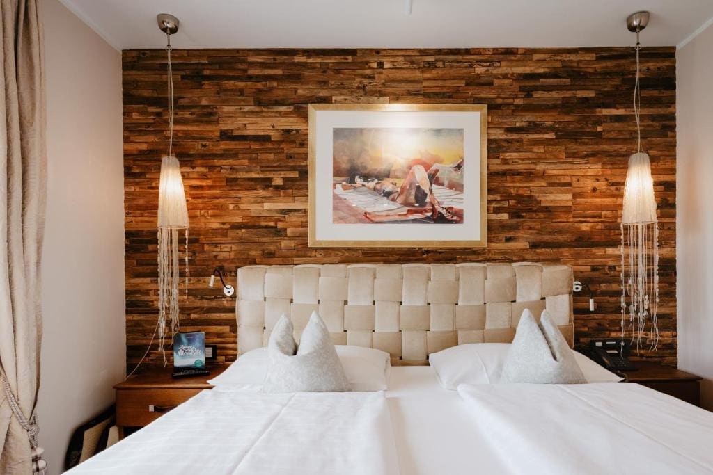 Deluxe Junior Suite room - Image 1
