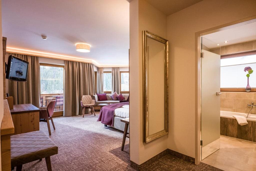 Deluxe Double Room room - Image 1
