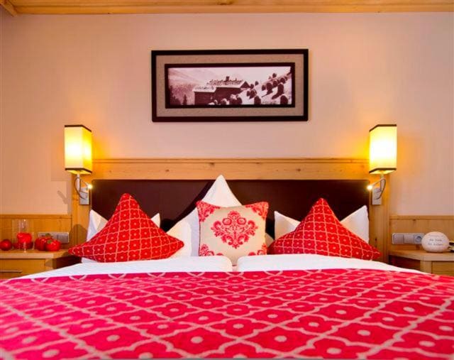 Double Room with Balcony room - Image 3