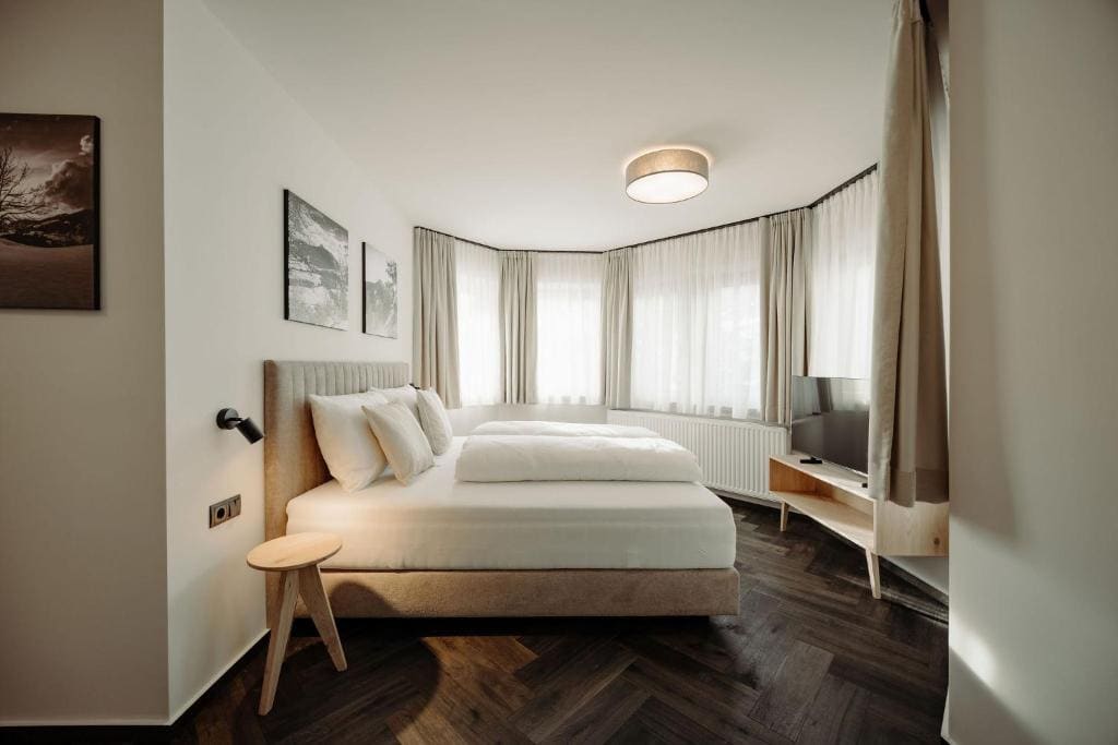 Suite with Garden View room - Image 1