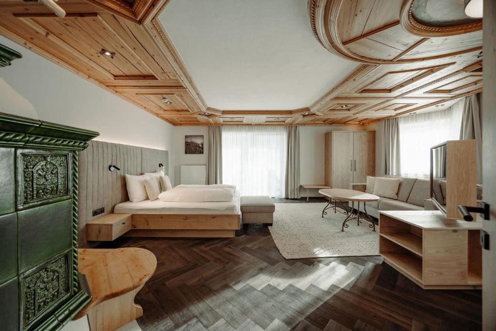 Suite with Garden View room - Image 3