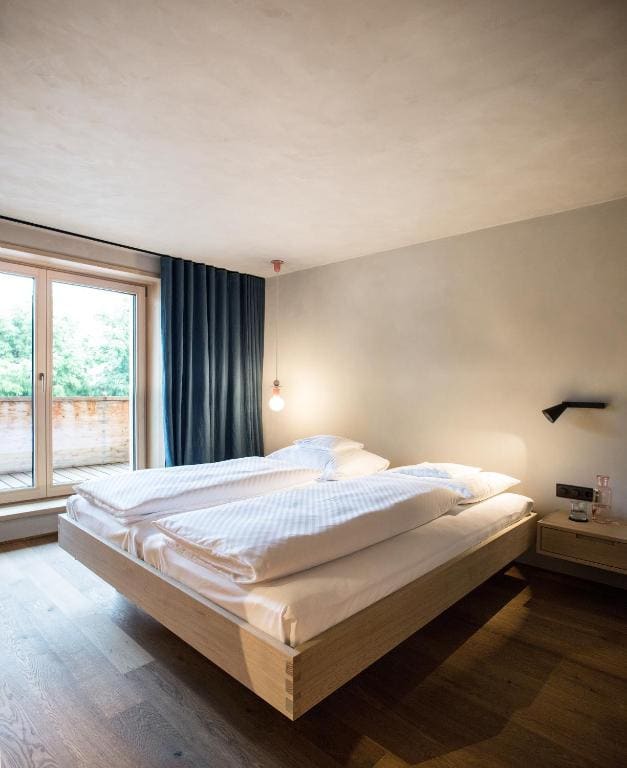 Deluxe Room room - Image 1