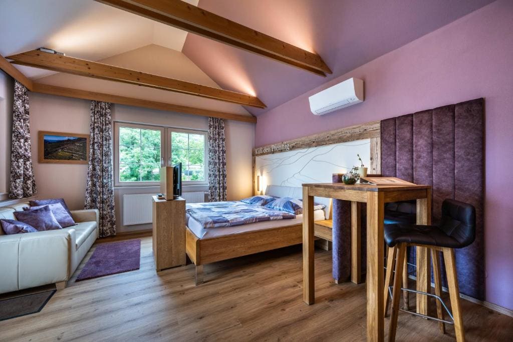 Double Room with Mountain View room - Image 2