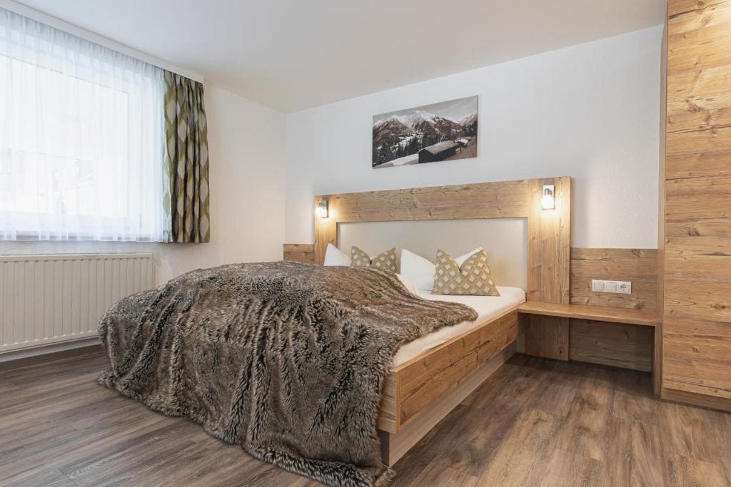 Standard Triple Room room - Image 2