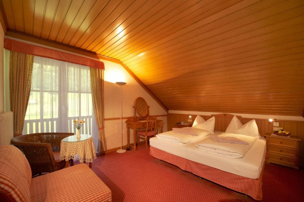 Family Suite with Balcony room - Image 2