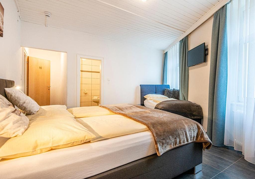 Family Suite room - Image 1