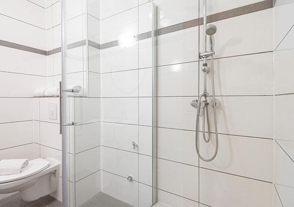 Large Double Room room - Image 3