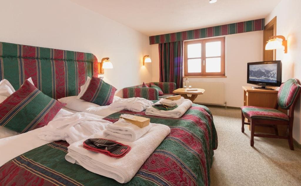 Double Room with Extra Bed room - Image 1