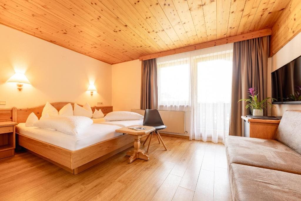 Triple Room with Balcony room - Image 1