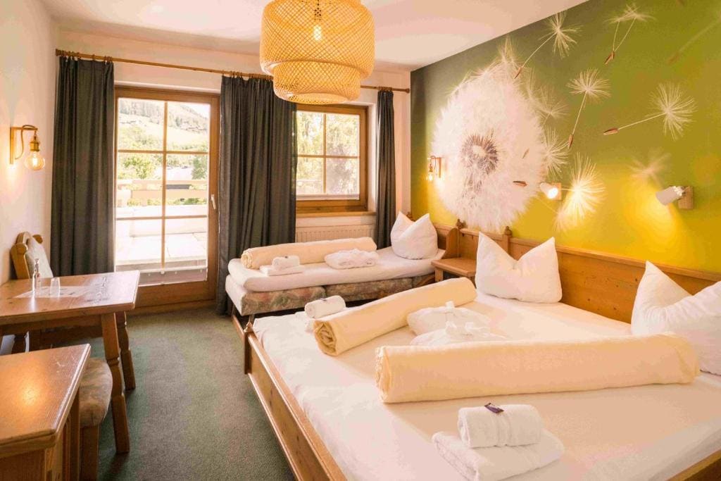 Triple Room with Balcony room - Image 1
