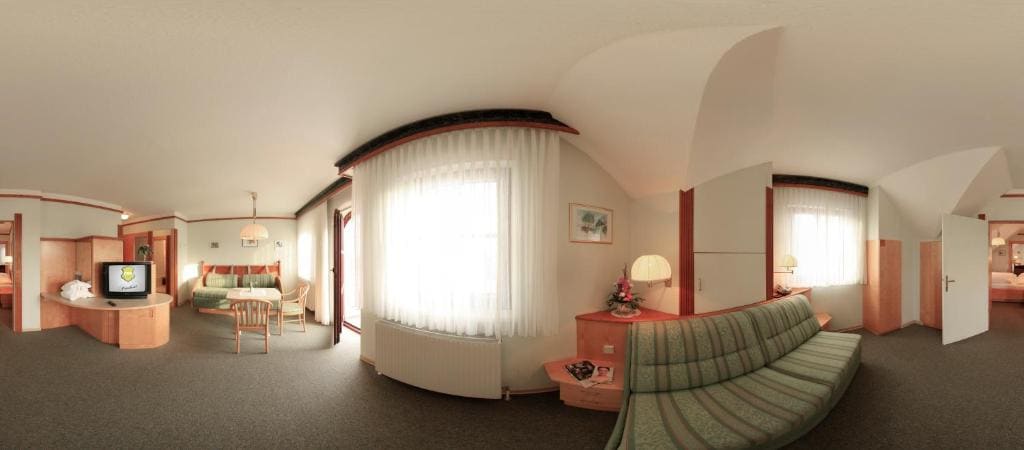 Suite room - Image 1