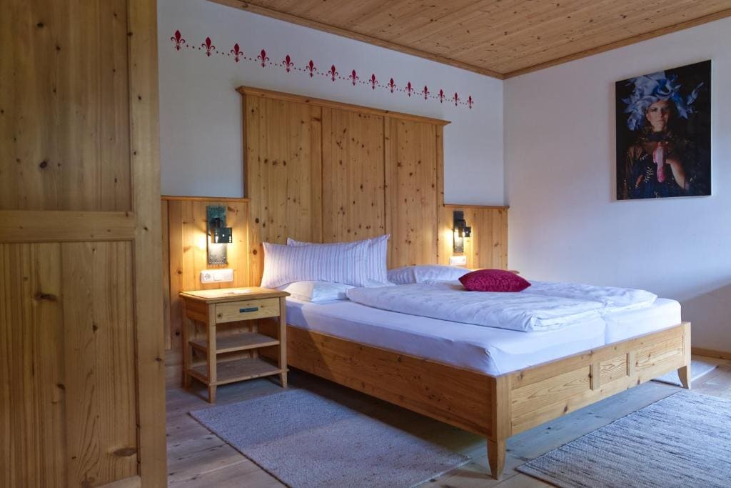Double Room with Balcony room - Image 1