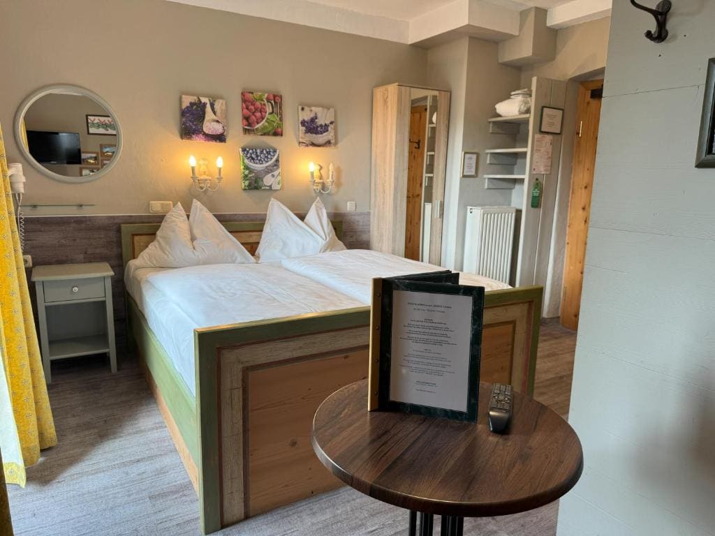 Budget Double Room room - Image 2