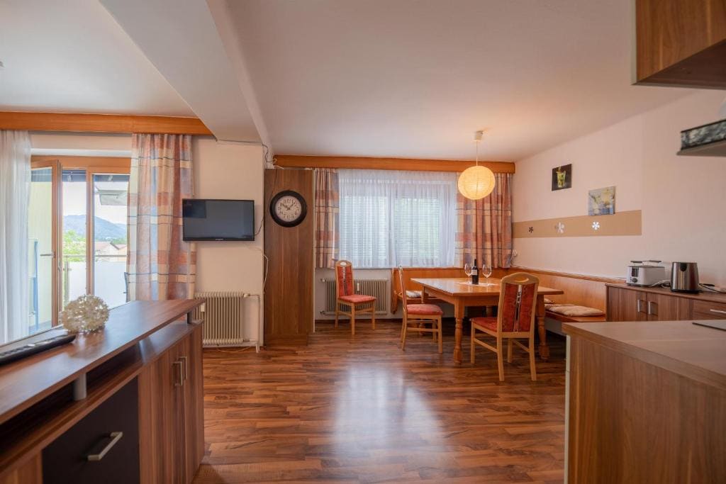 One-Bedroom Apartment room - Image 2