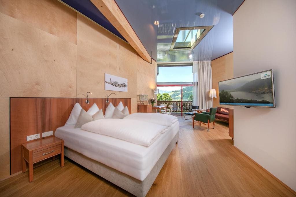 Deluxe Double Room - Erlhof Panorama room - Image 2