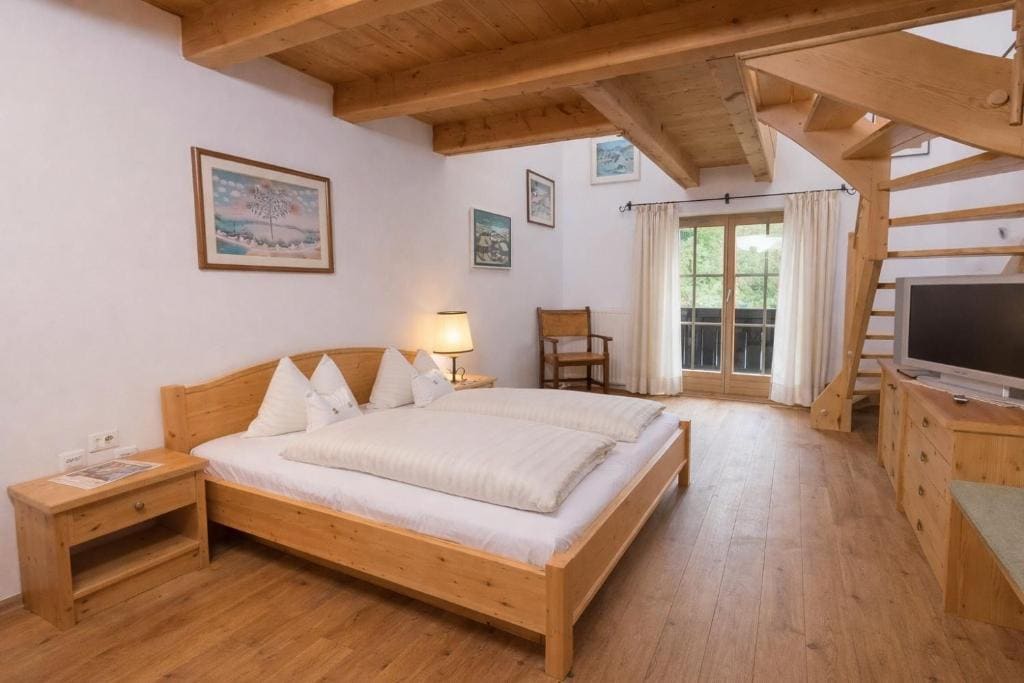 Double Room with Balcony room - Image 1
