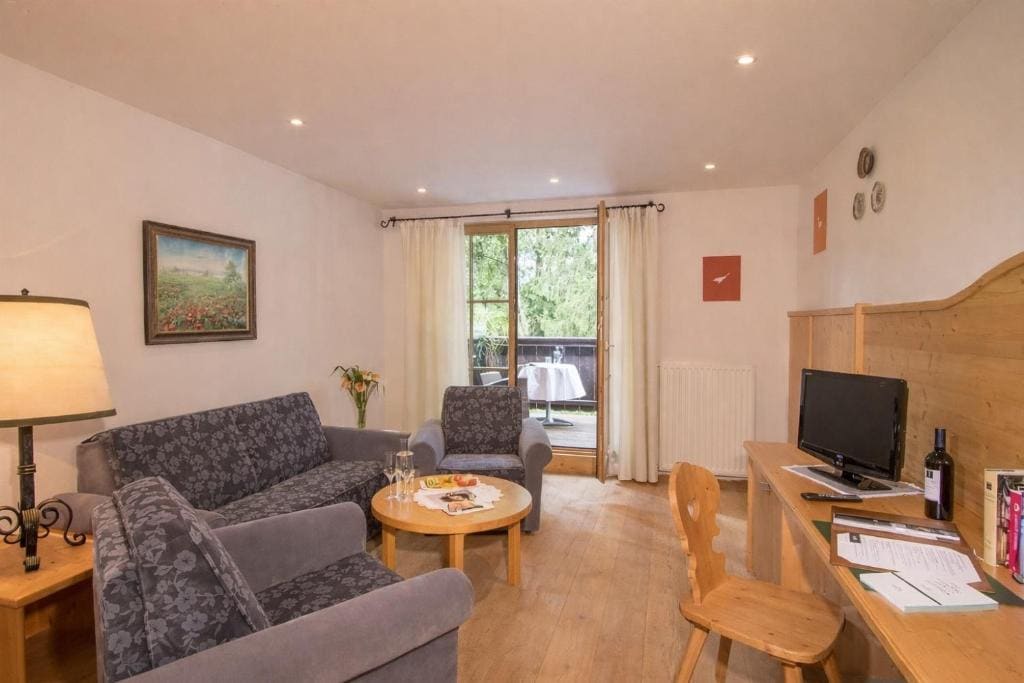 One-Bedroom Suite room - Image 1