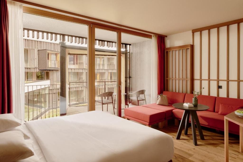Superior Room with Balcony room - Image 1
