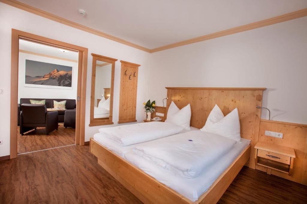 Suite room - Image 1
