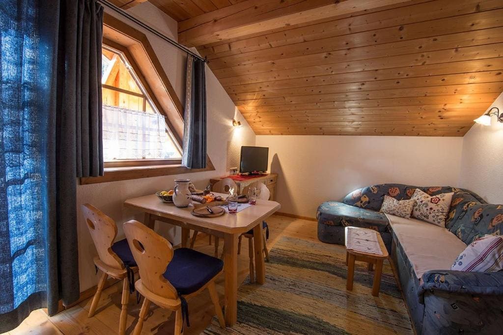 Family Apartment - Split Level room - Image 3
