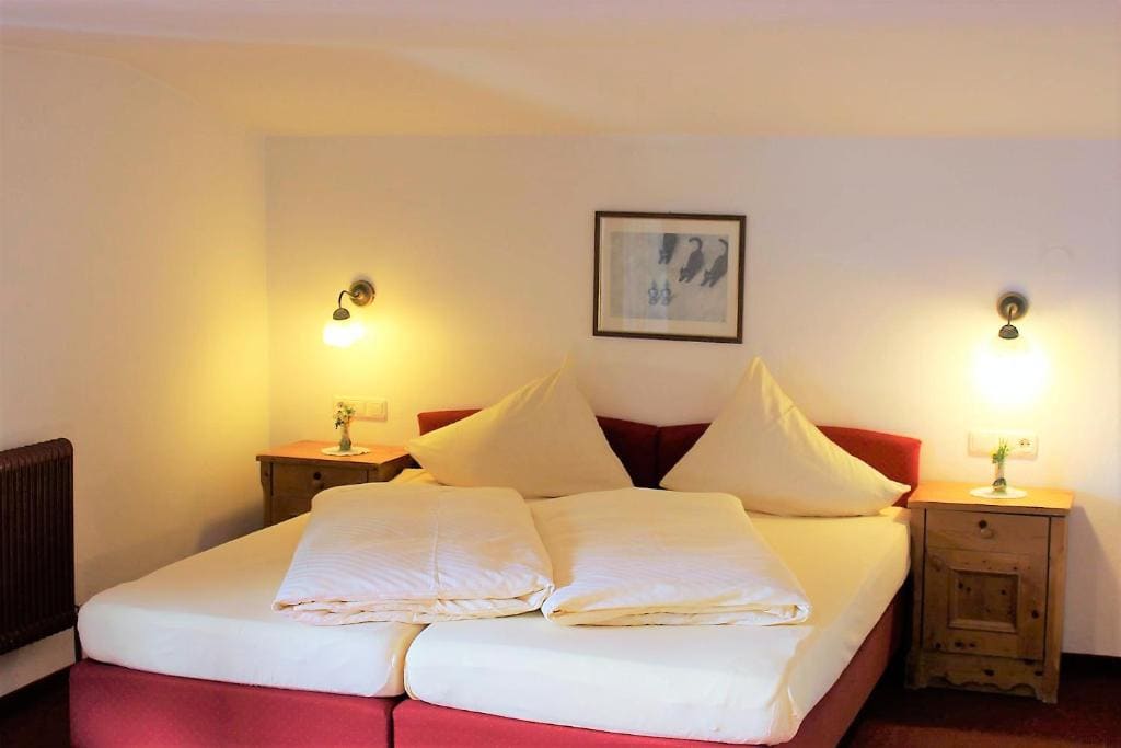 Family Room with Balcony room - Image 1